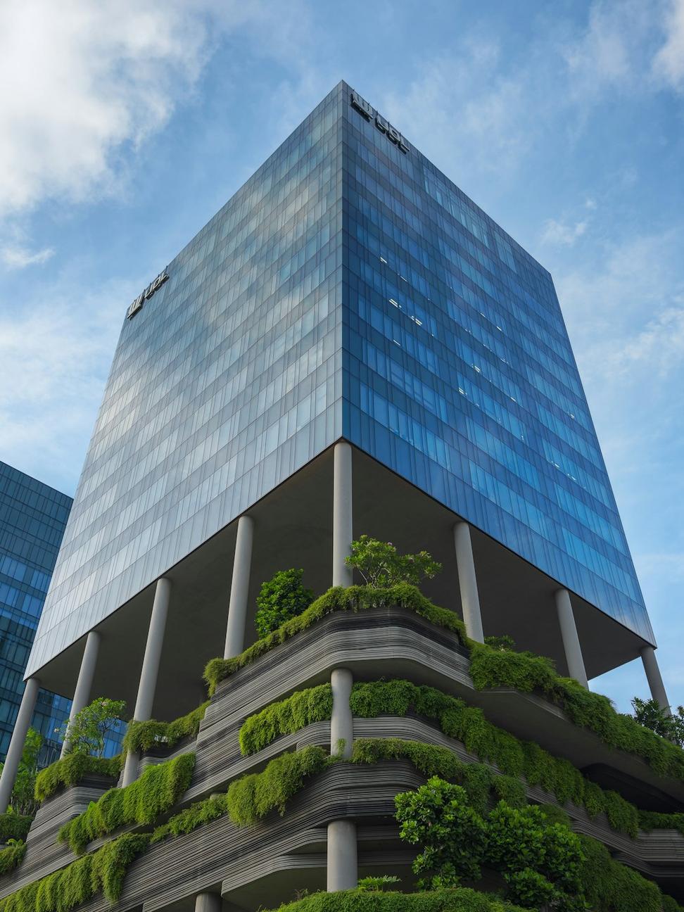 Sustainable Commercial Building